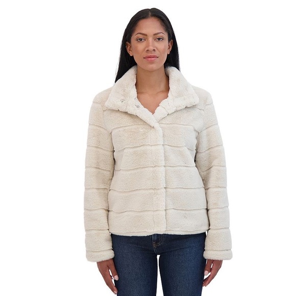Sebby Collection Jackets & Blazers - Women's Sebby Collection Faux Fur jacket